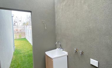 Casa a estrenar en sector Nogales 3D3B