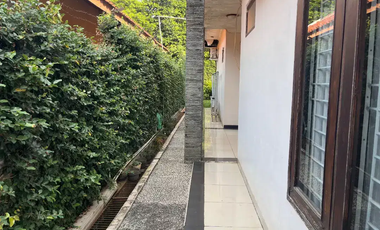 DIJUAL CEPAT (BU) RUMAH COCOK UNTUK USAHA DAN TEMPAT TINGGAL