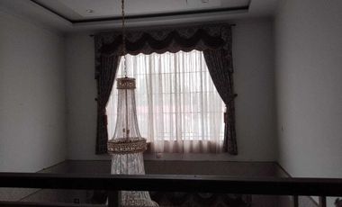 Dijual rumah modern minimalis 2 lantai, lokasi strategis, full furnish