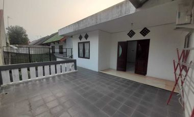 Dijual Rumah 2 Lantai di Kemang Pratama Bekasi