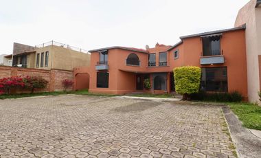 DOS CASAS EN VENTA ZONA VISTA BELLA