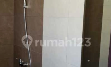 Rumah kontrakan rapih siap huni di cluster Regia Sumarecon Crown Bekas