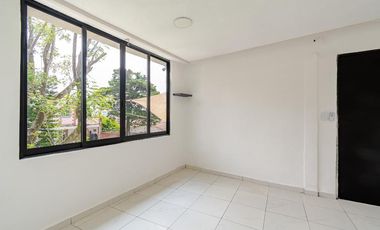 ¡Oportunidad única! Casa colonial con amplio jardín y gran potencial de inversión