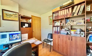 Amplio Local Comercial u Oficina en Manquehue Sur
