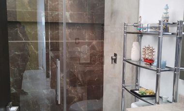 Casa en renta amueblada en circuito privado Amberes Residencial modelo Grande