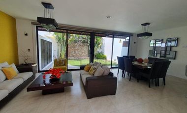 Casa en renta amueblada en circuito privado Amberes Residencial modelo Grande