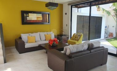 Casa en renta amueblada en circuito privado Amberes Residencial modelo Grande