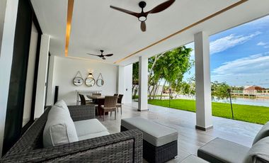 Residencia de Lujo en Venta - Lagos del Sol - Vista al Lago