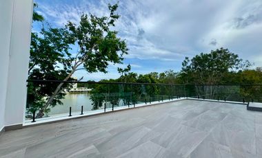 Residencia de Lujo en Venta - Lagos del Sol - Vista al Lago