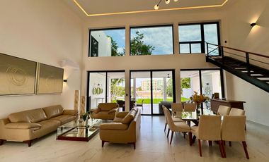 Residencia de Lujo en Venta - Lagos del Sol - Vista al Lago