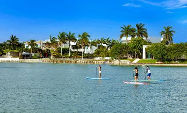 Residencia de Lujo en Venta - Lagos del Sol - Vista al Lago