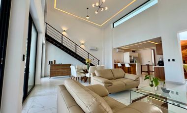 Residencia de Lujo en Venta - Lagos del Sol - Vista al Lago