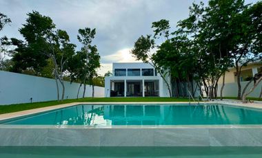 Residencia de Lujo en Venta - Lagos del Sol - Vista al Lago
