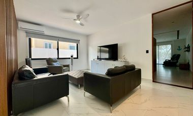 Residencia de Lujo en Venta - Lagos del Sol - Vista al Lago