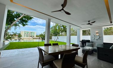 Residencia de Lujo en Venta - Lagos del Sol - Vista al Lago