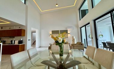 Residencia de Lujo en Venta - Lagos del Sol - Vista al Lago