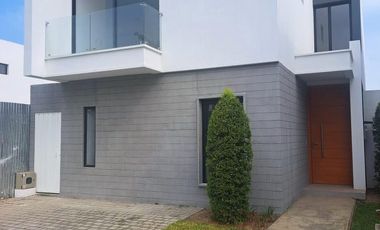 Casa en Venta, Urbanización La Costa, BarG