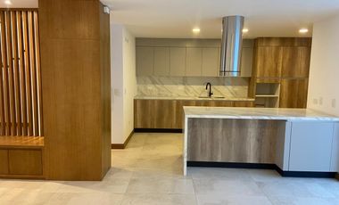 Casa en urbanización, sector Av. Solano