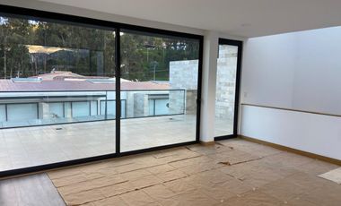 Casa en urbanización, sector Av. Solano
