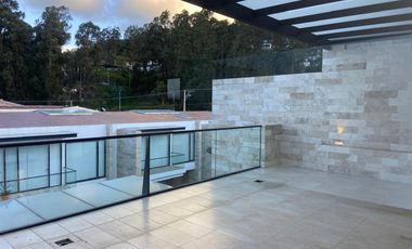 Casa en urbanización, sector Av. Solano