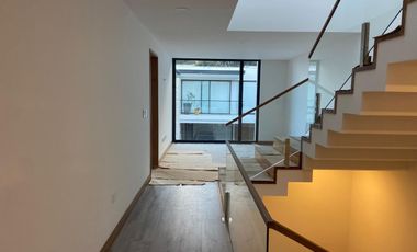 Casa en urbanización, sector Av. Solano