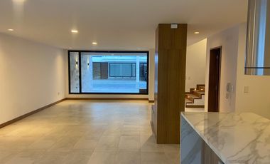 Casa en urbanización, sector Av. Solano