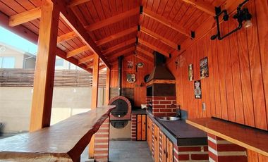 Casa en Venta en Alberto Undurraga cercano a Lincoln College