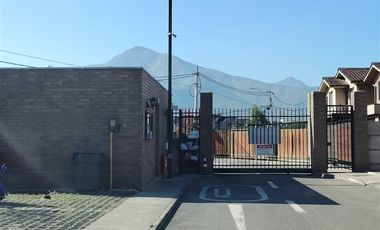 Casa en Venta en Alberto Undurraga cercano a Lincoln College
