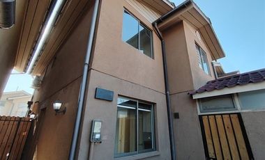 Casa en Venta en Alberto Undurraga cercano a Lincoln College