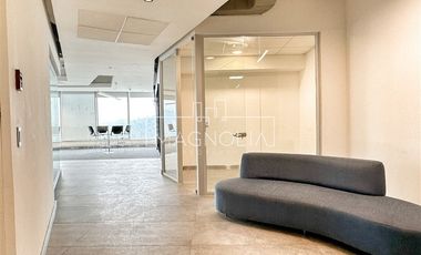 Oficina en Arriendo en Perfecta conectividad Las Condes Vitacura