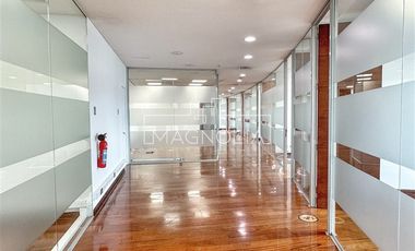 Oficina en Arriendo en Perfecta conectividad Las Condes Vitacura