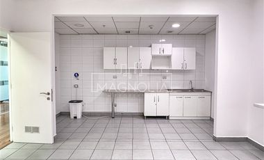 Oficina en Arriendo en Perfecta conectividad Las Condes Vitacura