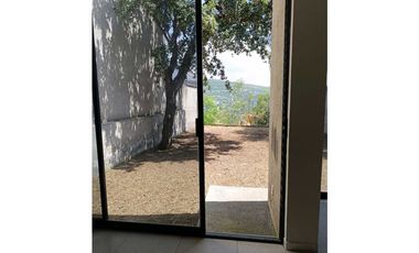 RENTO CASA NUEVA AMPLIA CON JARDIN EN TLAXCALA