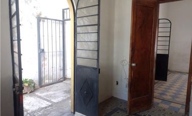 Casa Venta Un Nivel con Uso de Suelo Comercial, Centro Cuernavaca