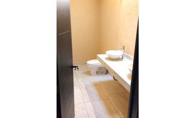 Venta Casa Un Nivel, con Depto. Indep., Lomas de Cuernavaca. Mor.