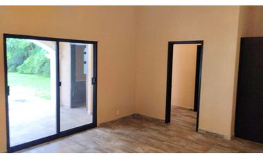 Venta Casa Un Nivel, con Depto. Indep., Lomas de Cuernavaca. Mor.