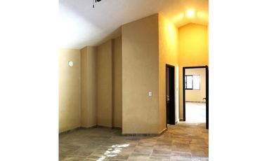 Venta Casa Un Nivel, con Depto. Indep., Lomas de Cuernavaca. Mor.