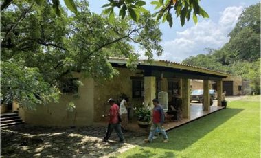 Casa en venta  un nivel en Tepoztlán, Morelos