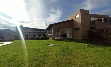 Hermosa casa en Condominio Casa de la Montaña, sector Chuntame en Cajicá.