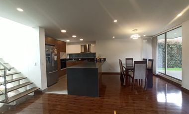 Hermosa casa en Condominio Casa de la Montaña, sector Chuntame en Cajicá.