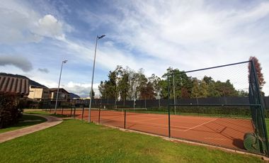 Hermosa casa en Condominio Casa de la Montaña, sector Chuntame en Cajicá.