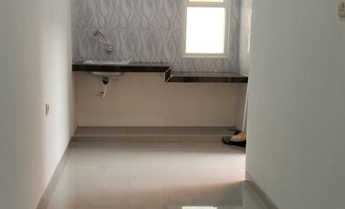 Rumah cantik Plafon tinggi Rungkut DP nol