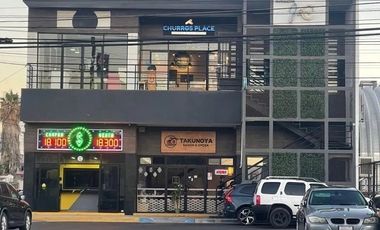 Edificio en la cacho en venta con locales comerciales rentados