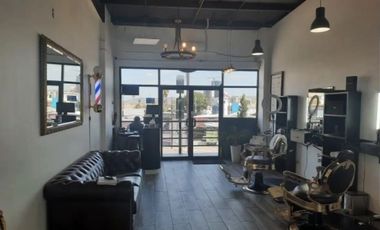 Edificio en la cacho en venta con locales comerciales rentados