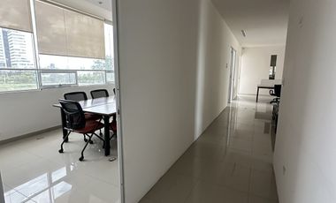 Oficina en Renta Ciudad Judicial, piso completo