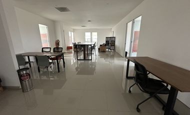 Oficina en Renta Ciudad Judicial, piso completo