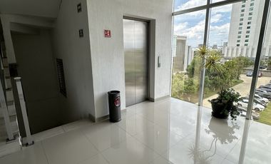 Oficina en Renta Ciudad Judicial, piso completo