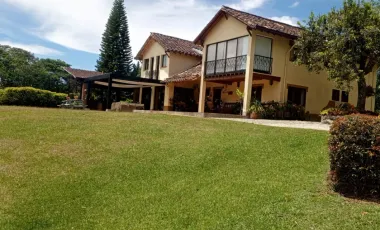 Villa en Arriendo en El Retiro