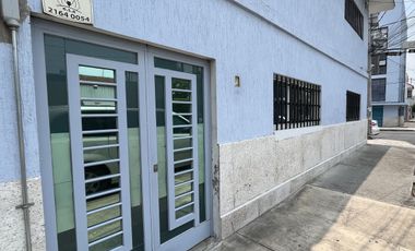 Edificio con casa en venta cerca del aeropuerto de la CDMX.