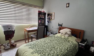 Edificio con casa en venta cerca del aeropuerto de la CDMX.